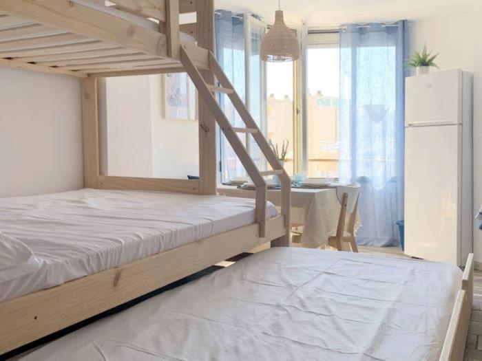 Apartbeach La Brisa Y Frente Playa ลาปีเนดา ภายนอก รูปภาพ