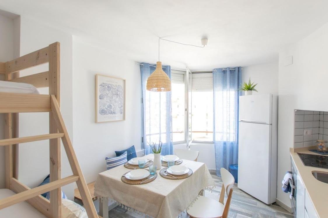 Apartbeach La Brisa Y Frente Playa ลาปีเนดา ภายนอก รูปภาพ