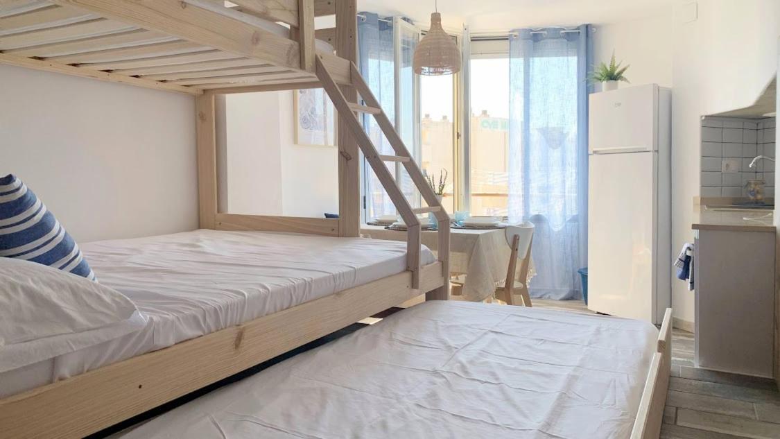 Apartbeach La Brisa Y Frente Playa ลาปีเนดา ภายนอก รูปภาพ